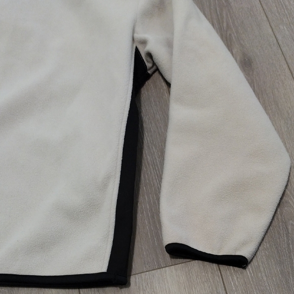 Izod Cream and Black Zip-Up Sweater - Picture 12 of 17